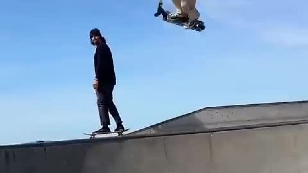 ⁣YOU WONT BELIEVE WHT HAPPENED AT VENICE BEACH!! 💀🚫🛴_High
