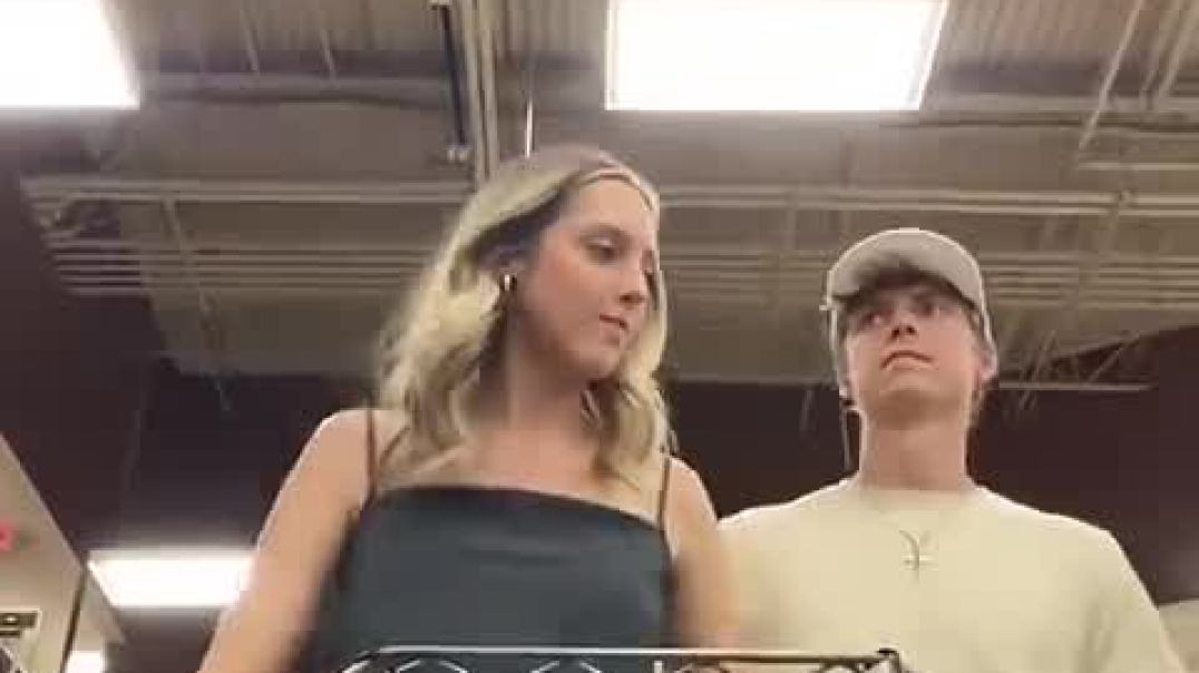 ⁣Teaching your husband how to romantic❤️@funny @pranks @funnyvideo @funnypran_High