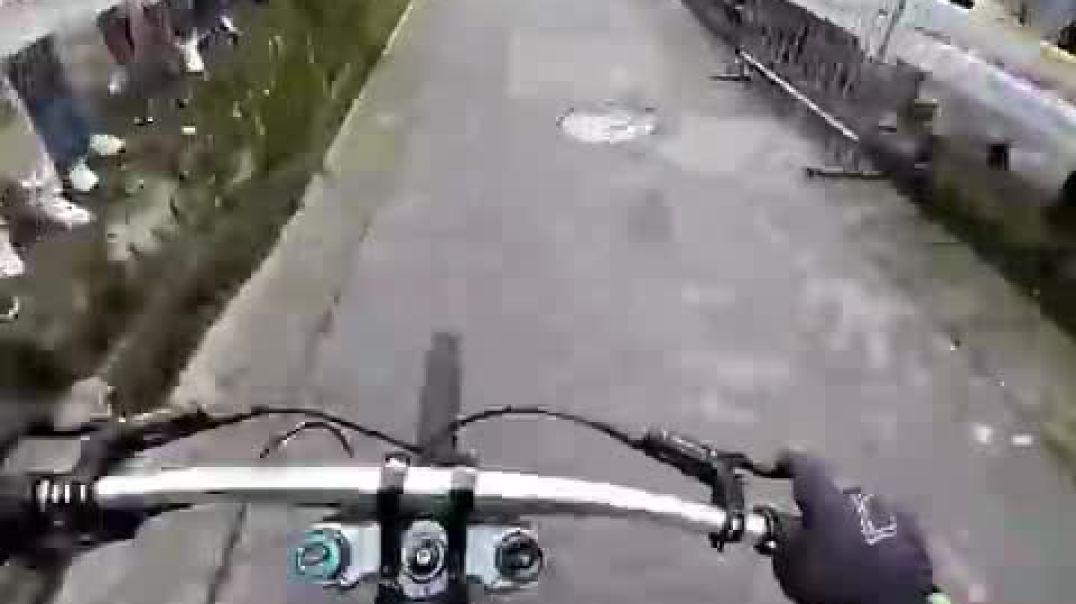 URBAN DOWNHIll MTB_High