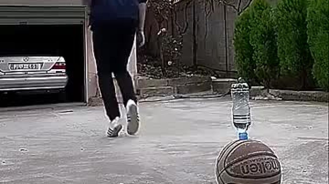 ⁣Others Doing Trick Shots vs This One💀