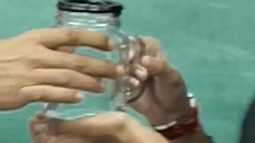 Can you invert the Jar without emptying it_