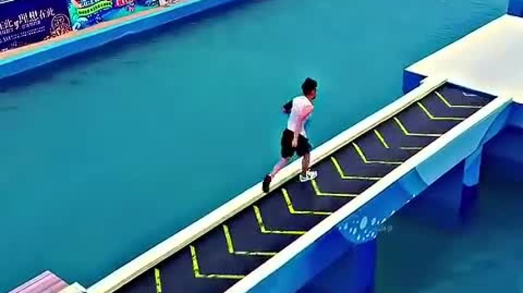 ⁣Fastest Obstacle Course Finish 🤯_High
