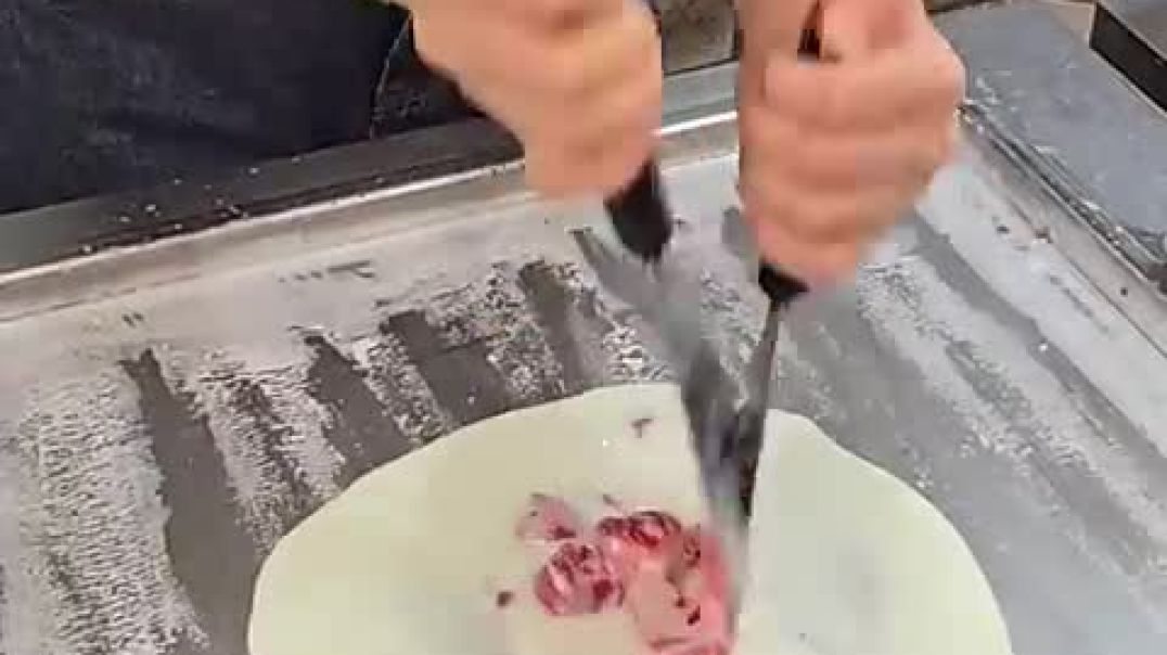 ⁣Korean street food machine speed iron plate ice cream