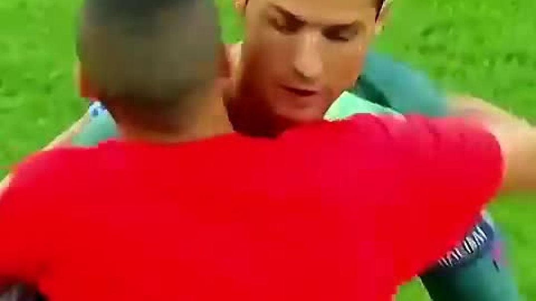 ⁣Other Football Fans + Him ☠️_High