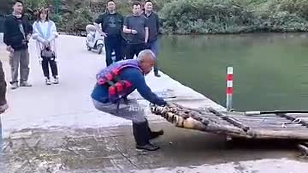 Japans Amezing But Risky Boat ⛵ Riding 🤯 !!