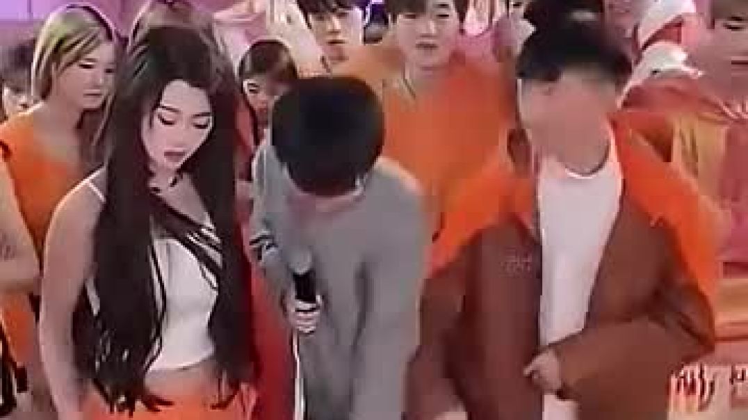 ⁣Funny Fails, But With Sounds Of Minecraft 😂