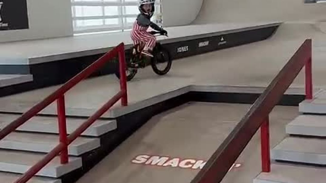 ⁣Stairs and Stripes 🇺🇸🤘@bmxkids @americankids @nitrocircus @kidsonbikes_High