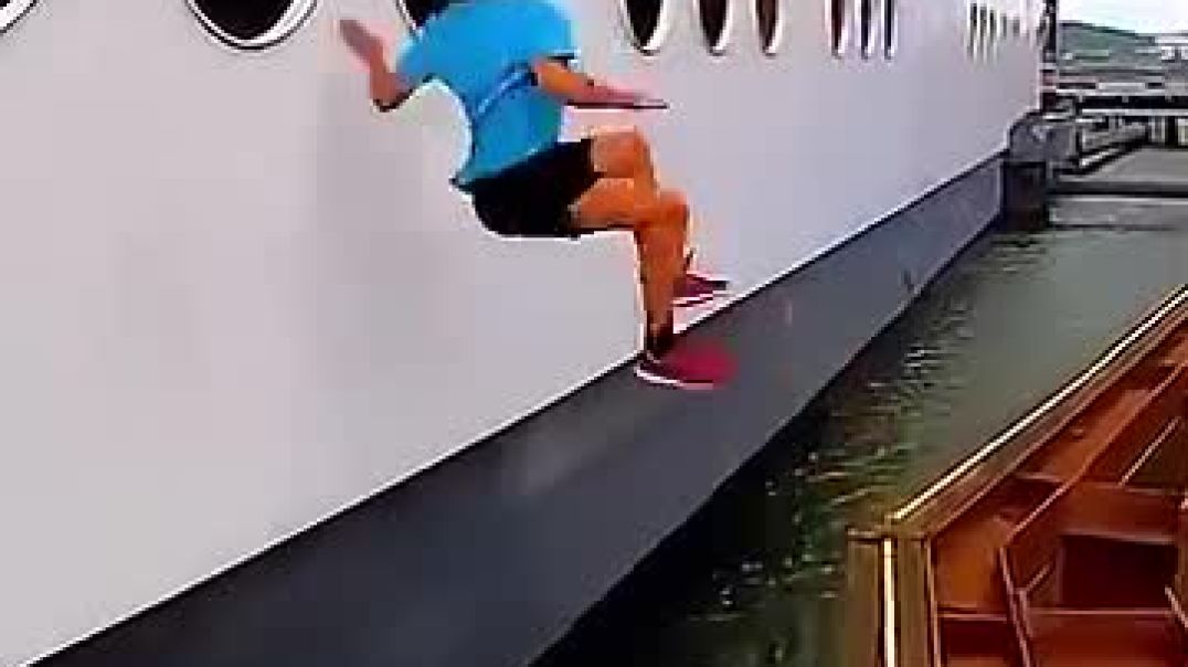 ⁣Other Parkour Fails Vs This Fail 💀