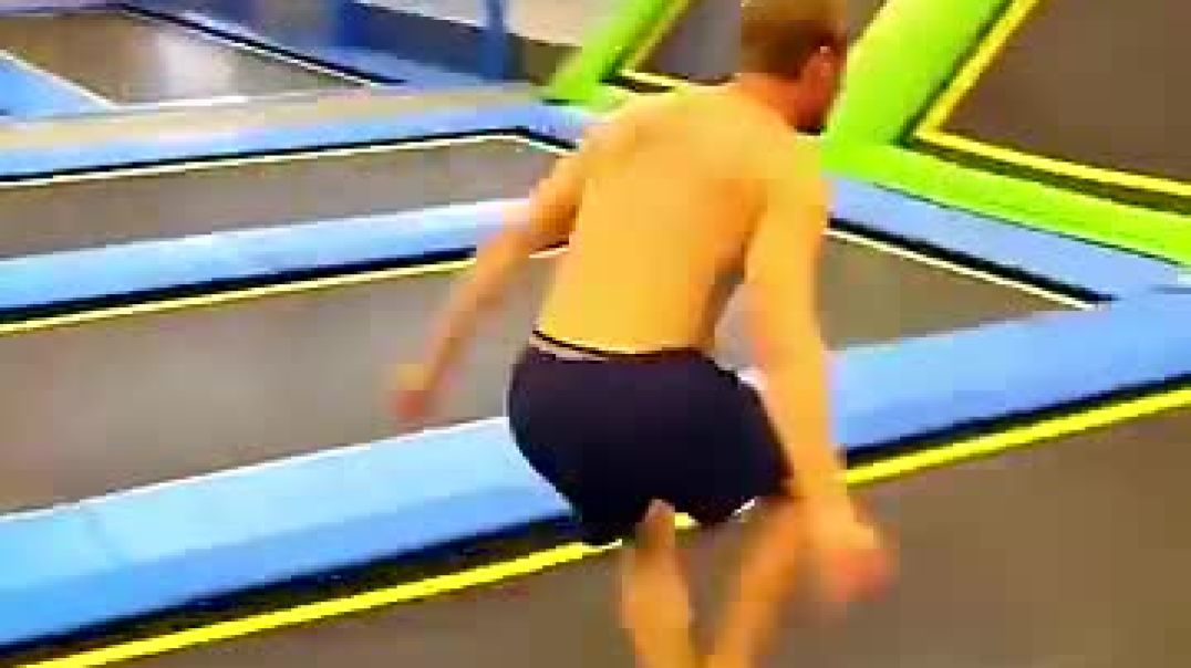 ⁣Last Trampoline Jump Is Crazy🤯