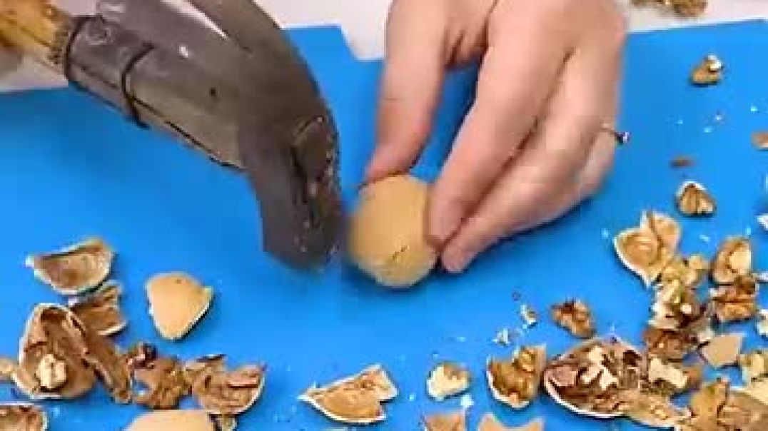 Easy Tricks To Crack Walnuts