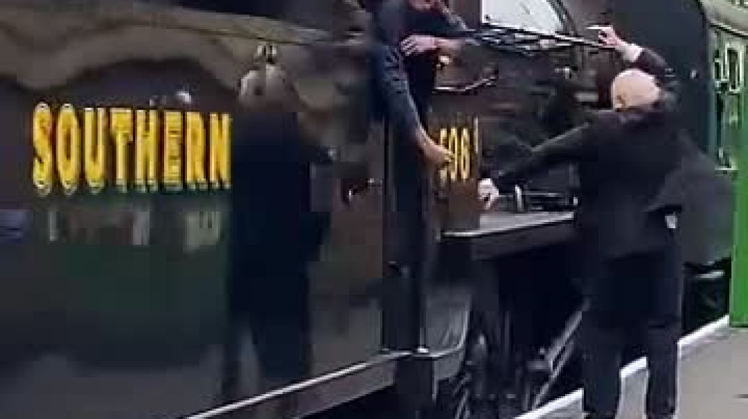 ⁣unseen railway moves 😳