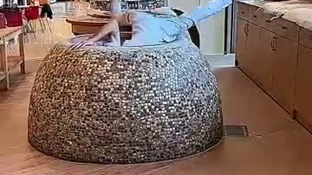 This is one of the most dangerous bread-Making techniques in the world‼️