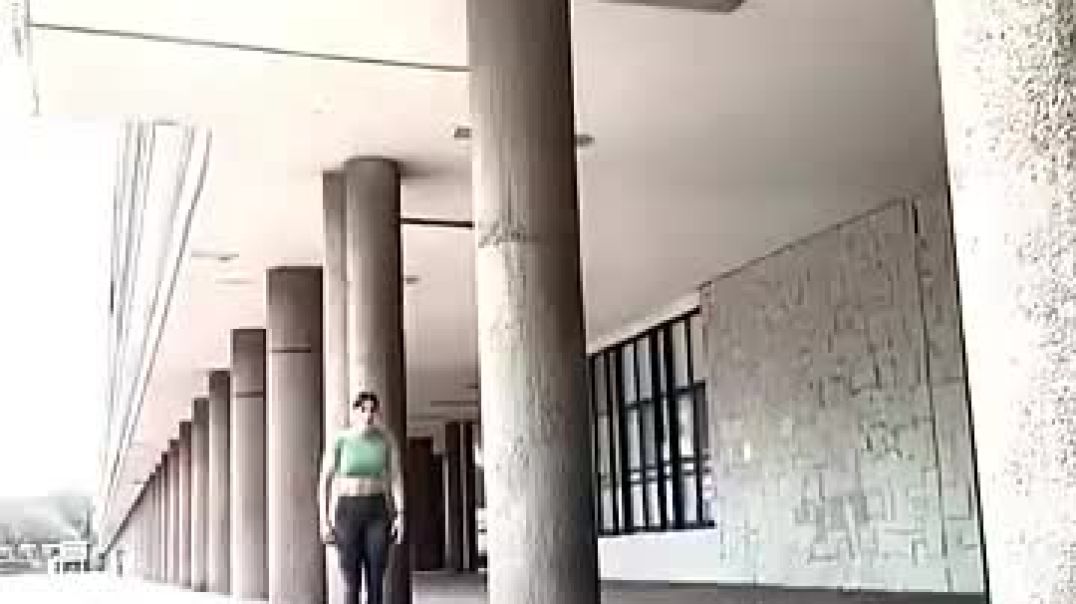 ⁣OTHERS DOING PARKOUR