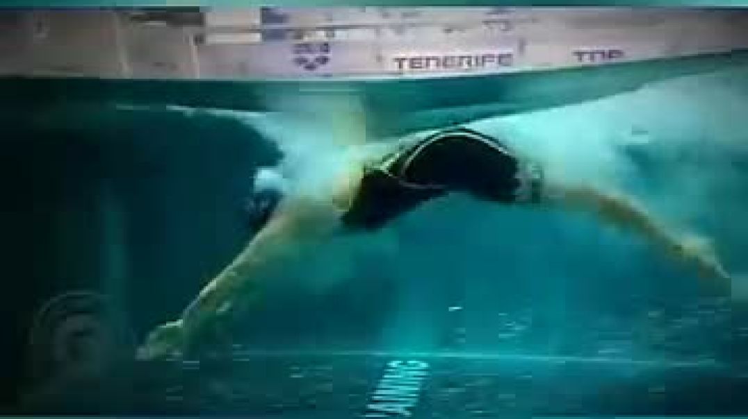 ⁣Others Underwater Swimming vs This Man ☠️ _ @edit @swimming @newyork @newyor