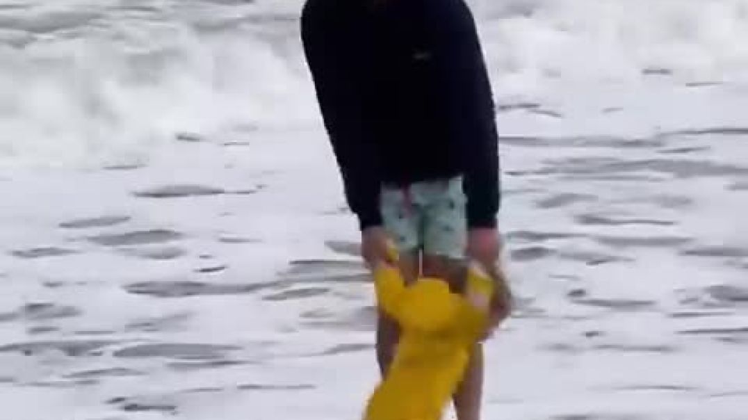 ⁣Worlds Best Duo! Wait till the end