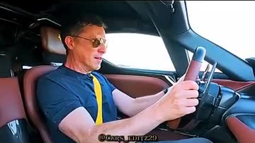⁣Ferrari SP3 VS Pagani Huayra _ DRAG RACE _