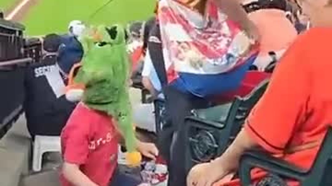Kid Save Father from Disgrace🥺