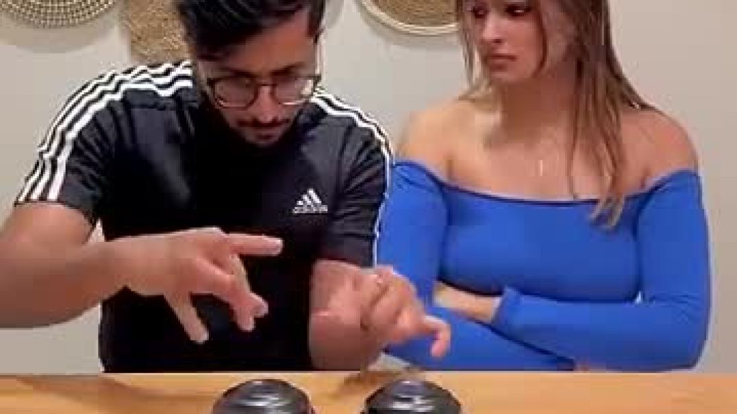⁣Husband vs wife challenge😂