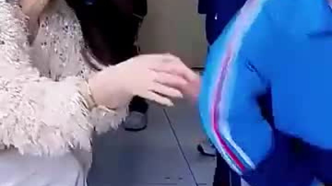 ⁣The teacher checks how many pants students wear every day
