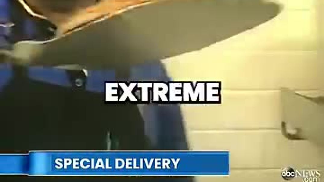 ⁣The Most Insane Pizza Delivery Ever! 🍕